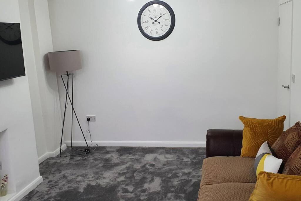 Exquisite And Modern 2 Bed Maisonette Harmondsworth Dış mekan fotoğraf