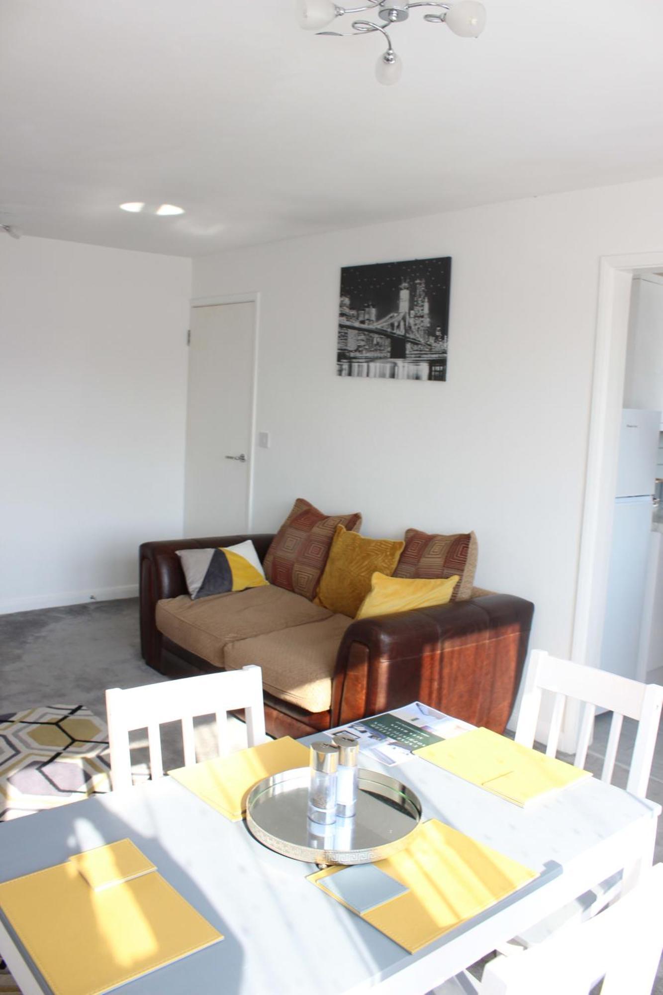 Exquisite And Modern 2 Bed Maisonette Harmondsworth Dış mekan fotoğraf
