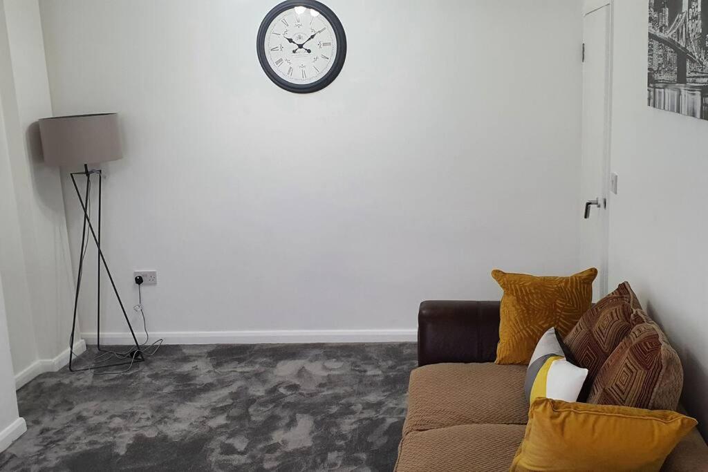 Exquisite And Modern 2 Bed Maisonette Harmondsworth Dış mekan fotoğraf